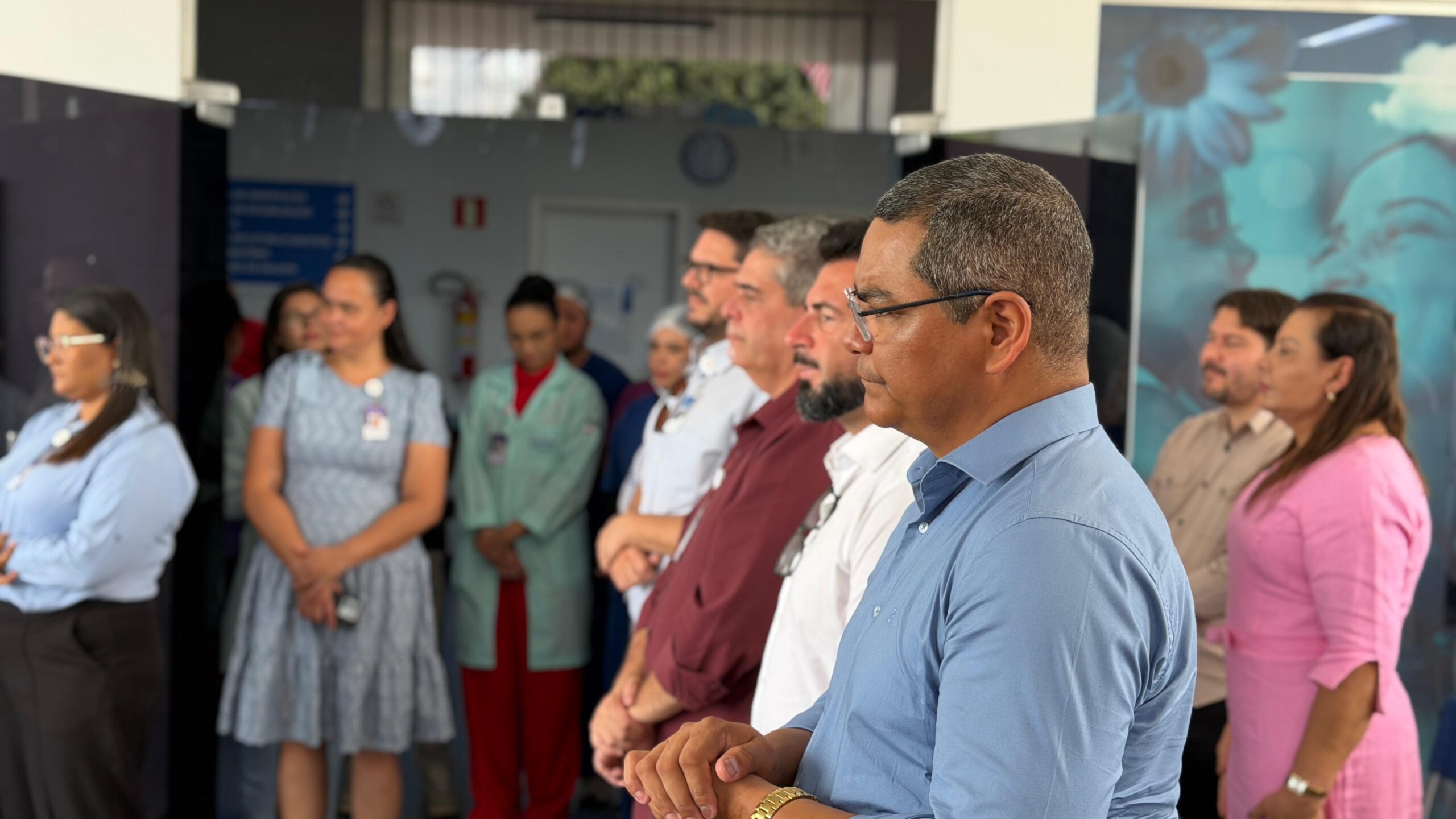 Autoridades e convidados no evento